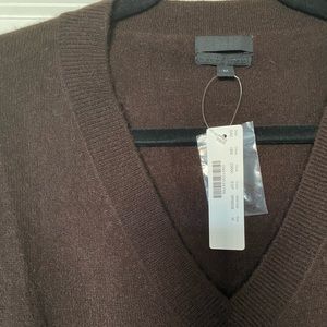 NWT - J. CREW Italian Cashmere V-Neck Sweater